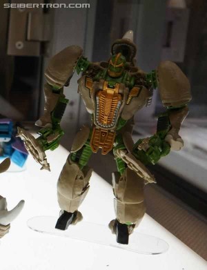 Transformers News: Video Review: Transformers Generations 30th Anniversary Voyager Rhinox