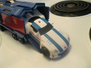 Transformers News: New In Hand Images of Takara Transformers TAV 21 Optimus Prime and TAV 23 Jazz