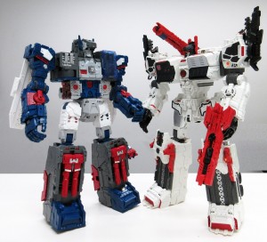Transformers News: Takara Tomy Transformers Legends LG-31 Fortress Maximus and TG-23 Metroplex comparison image