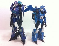 Transformers News: Transformers Prime "Robots in Disguise" Deluxe Arcee In-Hand Images