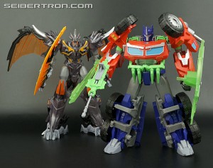 Transformers News: New Galleries: Transformers Beast Hunters Voyager Predaking and Optimus Prime (2014)