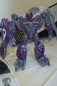 Transformers News: New Images Of Transformers DOTM Voyager Class Shockwave