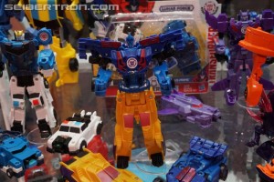 Transformers News: SDCC 2017: Gallery Update with Transformers: Robots in Disguise Lunar Force, New Decepticons, More #HasbroSDCC