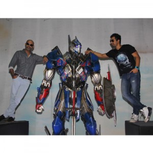 Transformers News: Transformers: Age of Extinction Promotional 12 Foot Optimus Prime in India