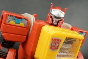 Transformers News: New Galleries: Titans Return Leader Class Blaster with Twin Cast