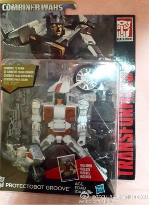Transformers News: Transformers Generations Combiner Wars Deluxe Groove In-Package Picture