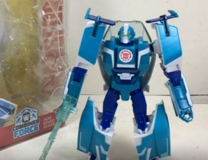 Transformers News: Video Review for Robots in Disguise Warrior Blurr and Soundwave