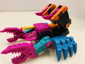 Transformers News: Pictorial Review of G1 Region Exclusive Double Punch