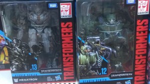 Transformers News: First Global Sighting of Transformers Studio Series Voyagers Brawl and Megatron