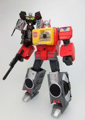 Transformers News: In Hand - Takara Tomy Transformers Legends Rewind, Blaster, Weirdwolf