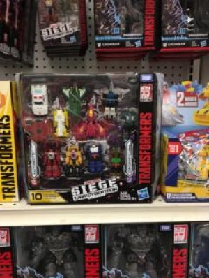 Transformers News: Toysrus Canada will be Getting the Target Exclusive Siege Multipacks and New Micromasters Sightings