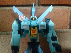 Transformers News: Pictorial Review of Cyberverse Whirl One Step Figure