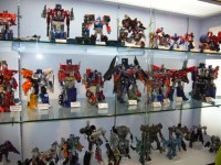 Transformers News: Even more from the Singapore Toy, Games & Comic Convention (New Video!)
