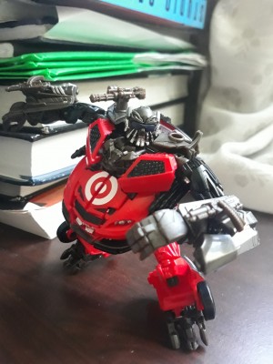 Transformers News: New Text Review of Transformers Studio Series Deluxe Class DotM Leadfoot