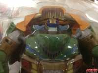 Transformers News: In-Package Images: Transformers Prime "Beast Hunters" Deluxe Bulkhead