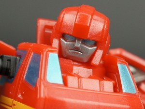 Transformers News: New Galleries: Q-Transformers Ultra Magnus, Arcee, Ratchet, Ironhide, Jetfire and more