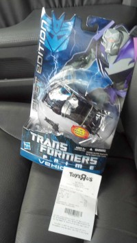 Transformers News: Transformers Prime First Edition Deluxes and Entertainment Pack Sighted at Retail