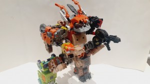 With Legacy Road Pig Out, the Junkasaurus Combiner can now be Completed