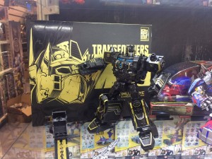 Transformers News: In-hand image of SDCC 2017 exclusive Primitive Skateboarding Optimus Prime