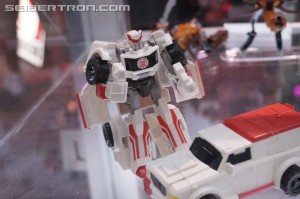 Transformers News: SDCC 2016: Robots in Disguise Preview Night Gallery with Bisk, Ratchet, Windblade, Minicons and more #HasbroSDCC