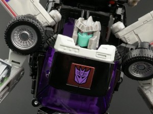 Transformers News: New Gallery: Masterpiece MP-25L Loud Pedal