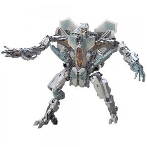 06 Voyager Class Starscream (Studio Series)