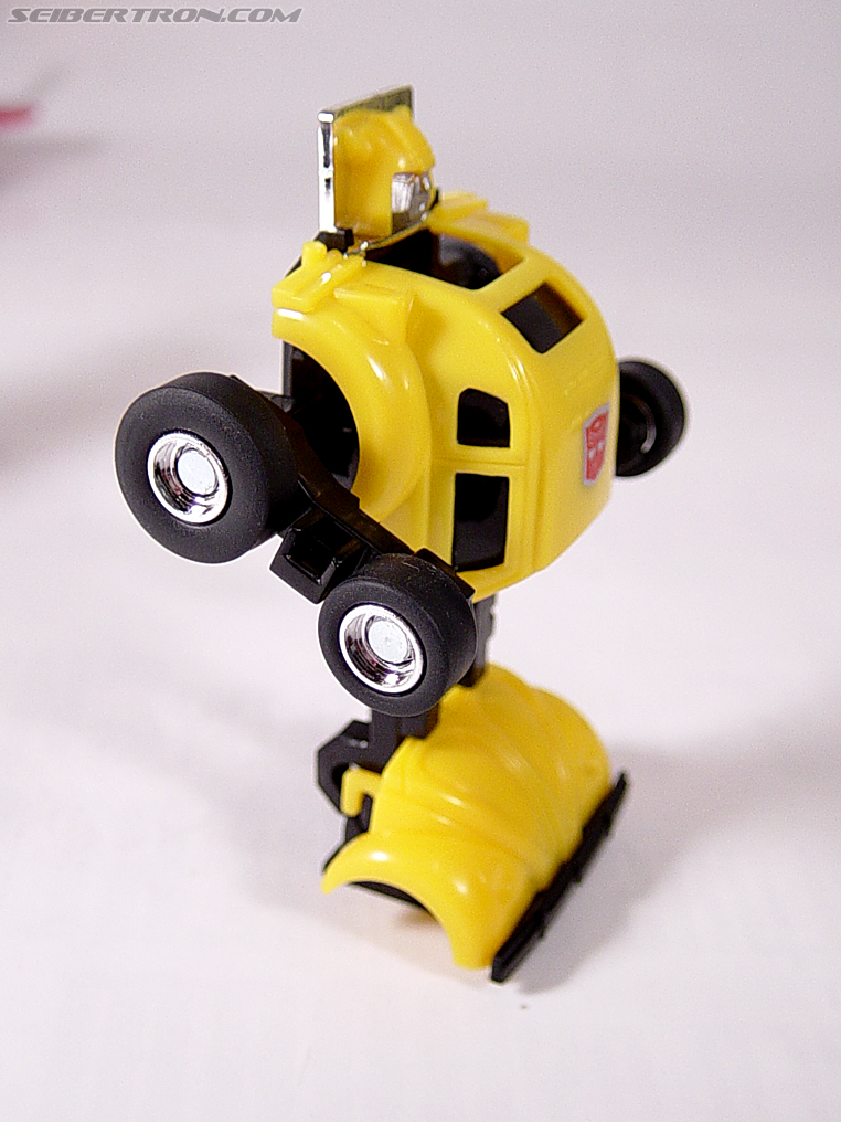 Transformers G1 1984 Bumblebee (Bumble) (Reissue) (Image #12 of 24) Transformers G1 1984 Bumblebee (Bumble) (Reissue) (Image #12 of 24)
