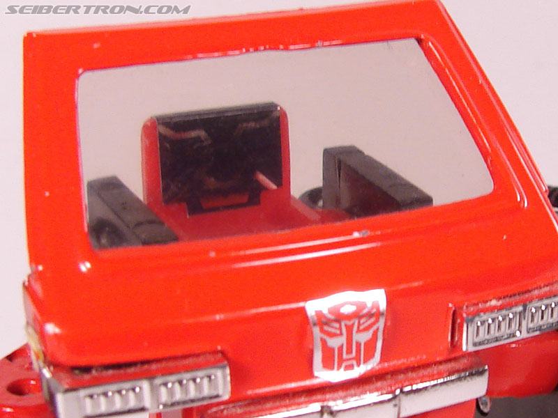Transformers G1 1984 Ironhide (Image #85 of 116) Transformers G1 1984 Ironhide (Image #85 of 116)