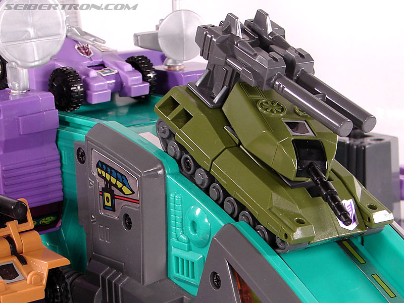 Transformers G1 1986 Brawl (Image #29 of 85) Transformers G1 1986 Brawl (Image #29 of 85)