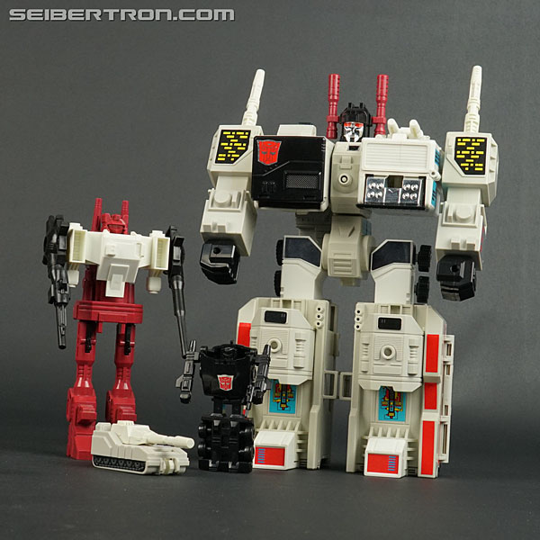 Transformers News: New Galleries: G1 Trypticon, Metroplex and more! Transformers News: New Galleries: G1 Trypticon, Metroplex and more!
