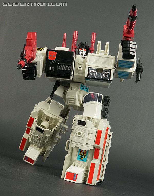 Transformers News: New Galleries: G1 Trypticon, Metroplex and more! Transformers News: New Galleries: G1 Trypticon, Metroplex and more!