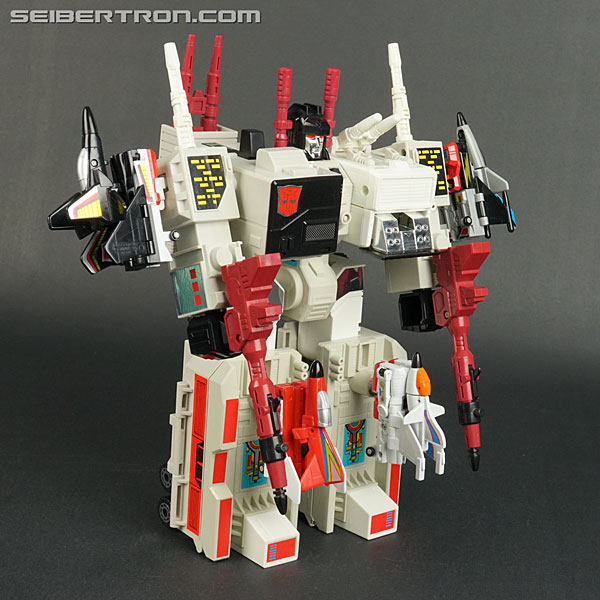 Transformers News: New Galleries: G1 Trypticon, Metroplex and more! Transformers News: New Galleries: G1 Trypticon, Metroplex and more!