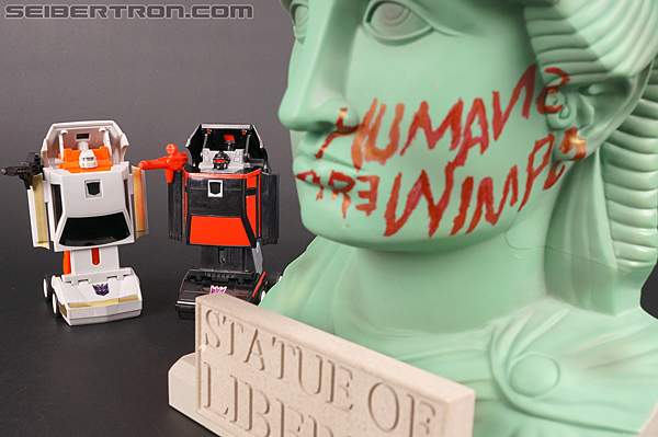 Transformers News: New Toy Galleries: G1 Battlechargers Runamuck and Runabout Image