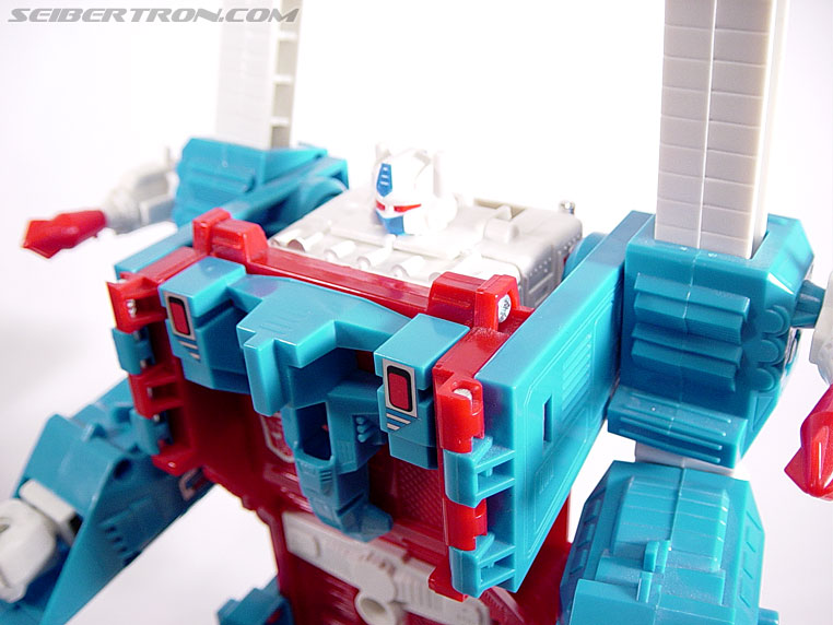 Transformers G1 1986 Ultra Magnus (Reissue) (Image #30 of 46)