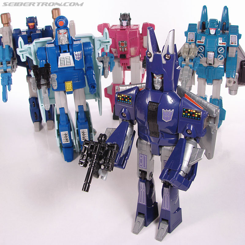Transformers G1 1987 Cyclonus (Image #151 of 164)