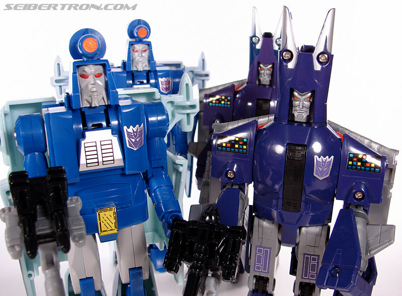 Transformers G1 1987 Cyclonus (Image #153 of 164)