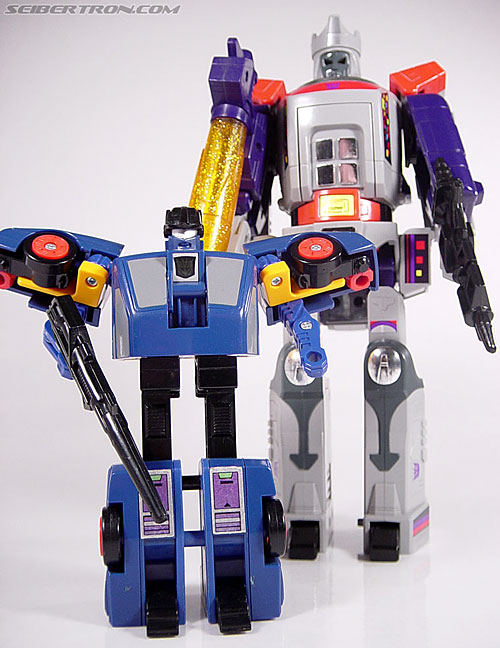 Transformers News: BotCon 2009: next club exclusive figure just announced BotCon 2009: next club exclusive figure just announced