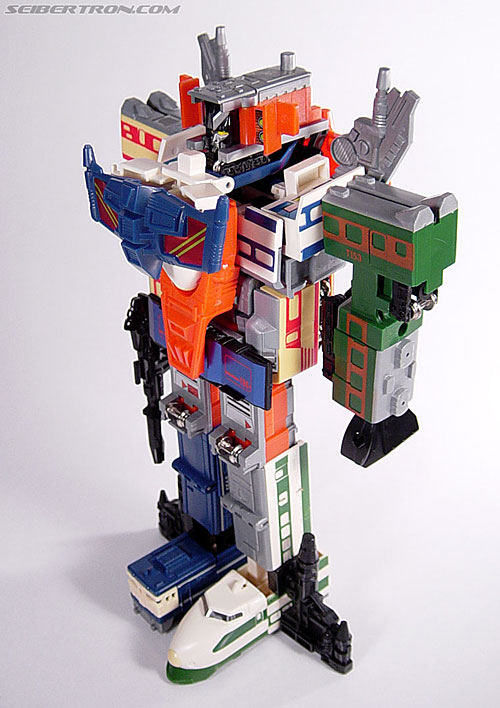 Transformers News: The Latest Figure King Magazine Includes an Exclusive Sticker Sheet for MPG Shouki