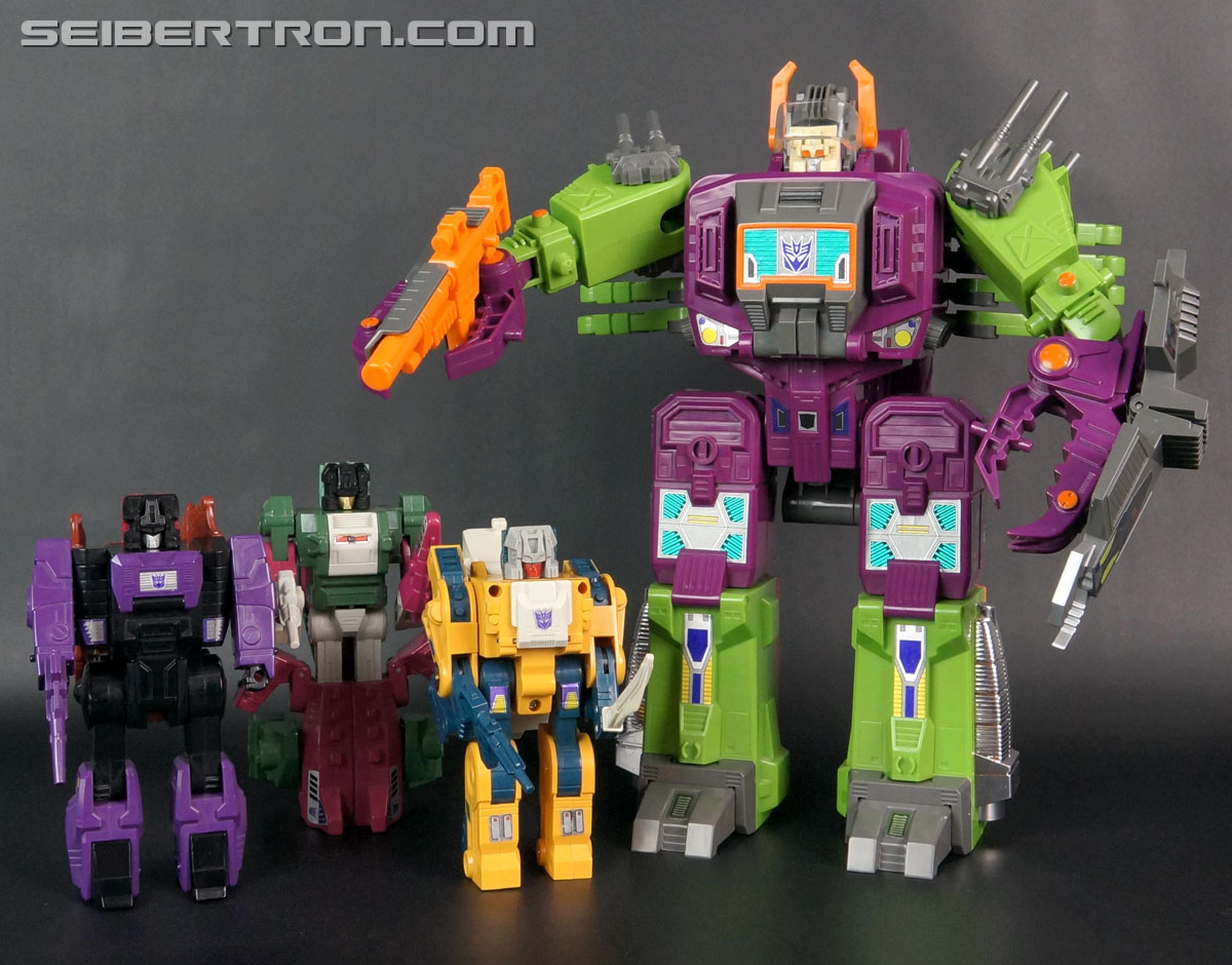 Transformers G1 1987 Weirdwolf (Image #129 of 134)