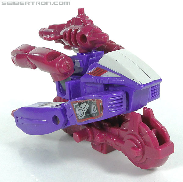 Transformers News: Transformers Legacy Iguanus and Skywarp Revealed