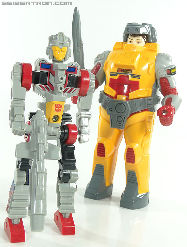 Transformers News: New Toy Galleries: Pretenders Metalhawk, Lander, Diver, Phoenix, Blood, Dauros and Gilmer! Image