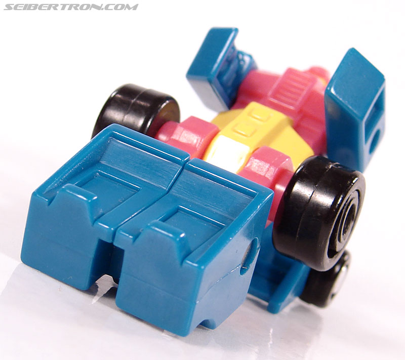 Transformers G1 1990 Barricade (Image #33 of 37) Transformers G1 1990 Barricade (Image #33 of 37)