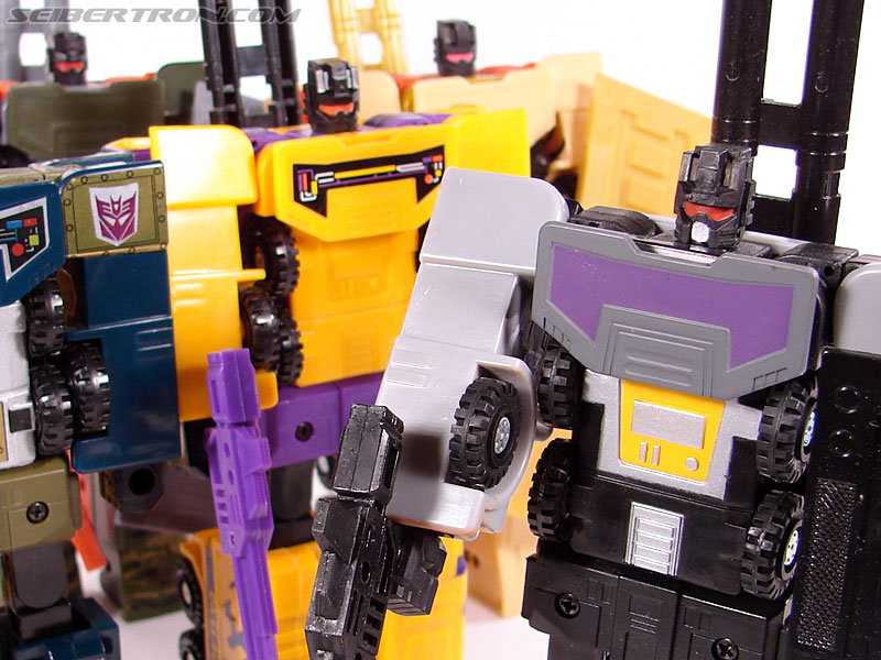 Transformers Robots In Disguise Mega-Octane (Dolrailer) (Image #73 of 76)