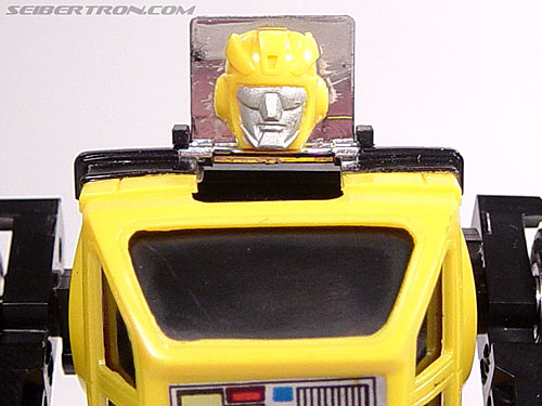 MC04 Mini CAR Robo 02 XG1500 (Yellow)