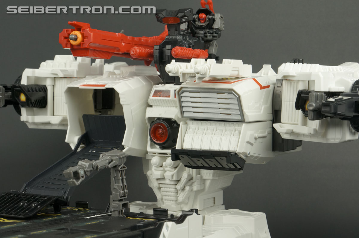 Transformers Generations Metroplex (Image #70 of 552) Transformers Generations Metroplex (Image #70 of 552)
