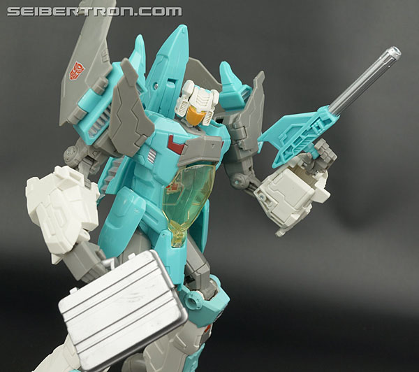 Transformers News: New Galleries: Generations Voyager Brainstorm with Arcana