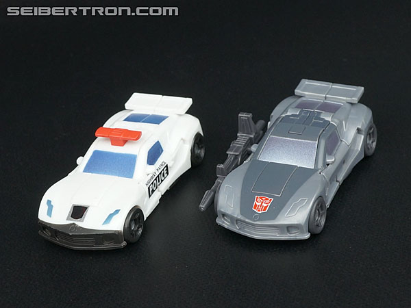 Transformers Generations Bluestreak (Silverstreak) (Image #38 of 101)