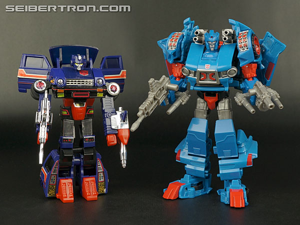 Transformers News: New Galleries: Generations Waspinator, Skids, Dreadwing, and Goldfire Transformers News: New Galleries: Generations Waspinator, Skids, Dreadwing, and Goldfire