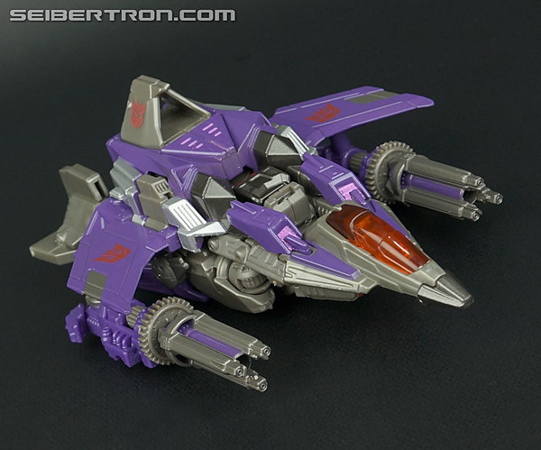 New Takara Tomy Generations Gallery:  TG-18 Deluxe Skywarp