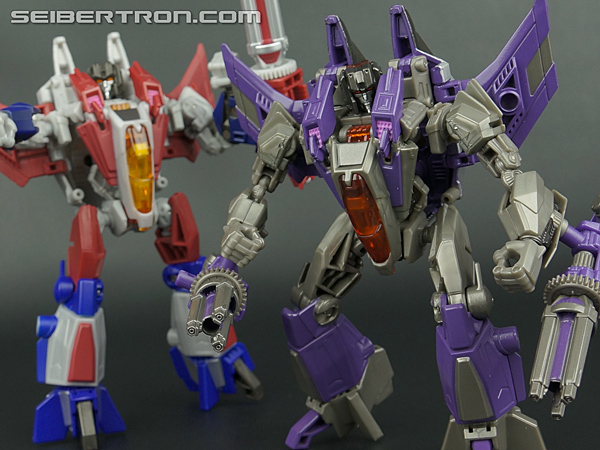 New Takara Tomy Generations Gallery:  TG-18 Deluxe Skywarp